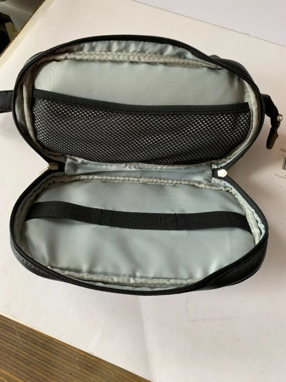 DOCKETS MENS Black Travel Toiletry Bag